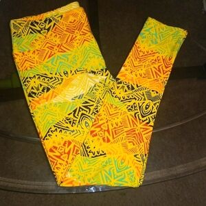 LuLaRoe Tall & Curvy Leggings Yellow Tribal